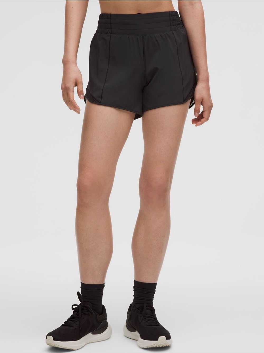 Lululemon Hotty Hot High Rise Shorts Size 6 Black Pre-Owned Lightweight Running